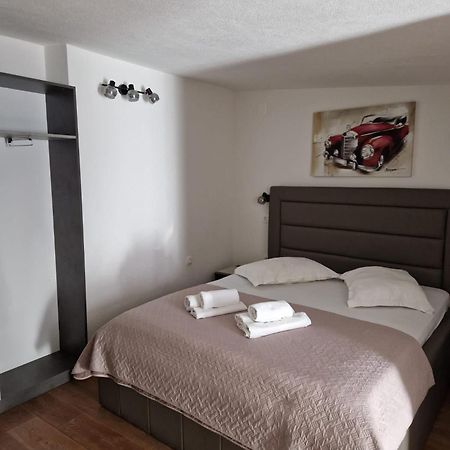 Apartments Petrovic Makarska Ngoại thất bức ảnh