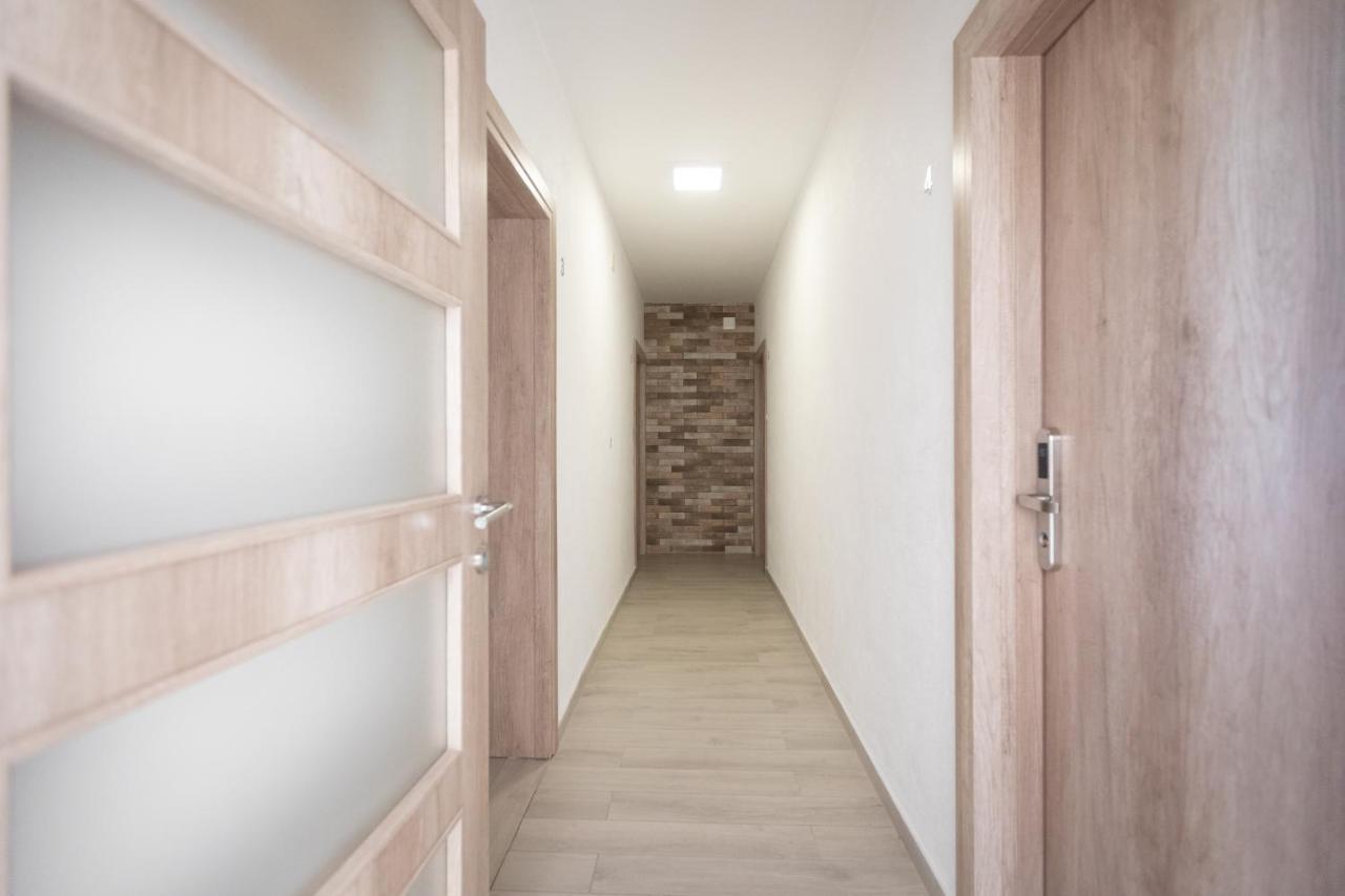 Apartments Petrovic Makarska Ngoại thất bức ảnh