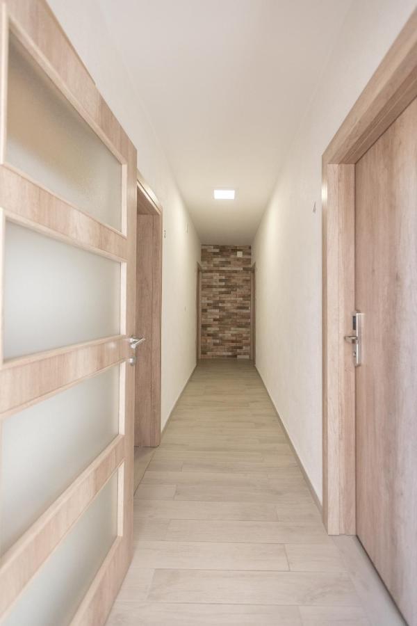 Apartments Petrovic Makarska Ngoại thất bức ảnh