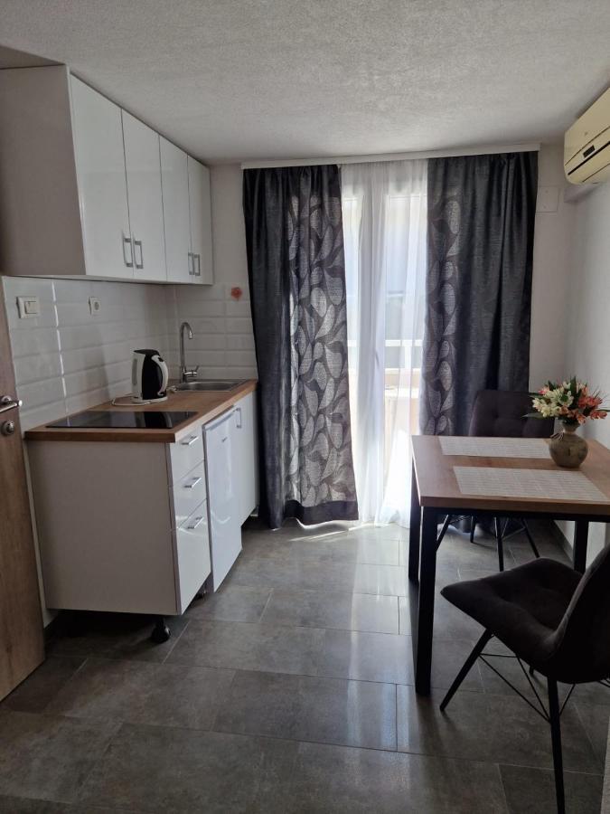 Apartments Petrovic Makarska Ngoại thất bức ảnh