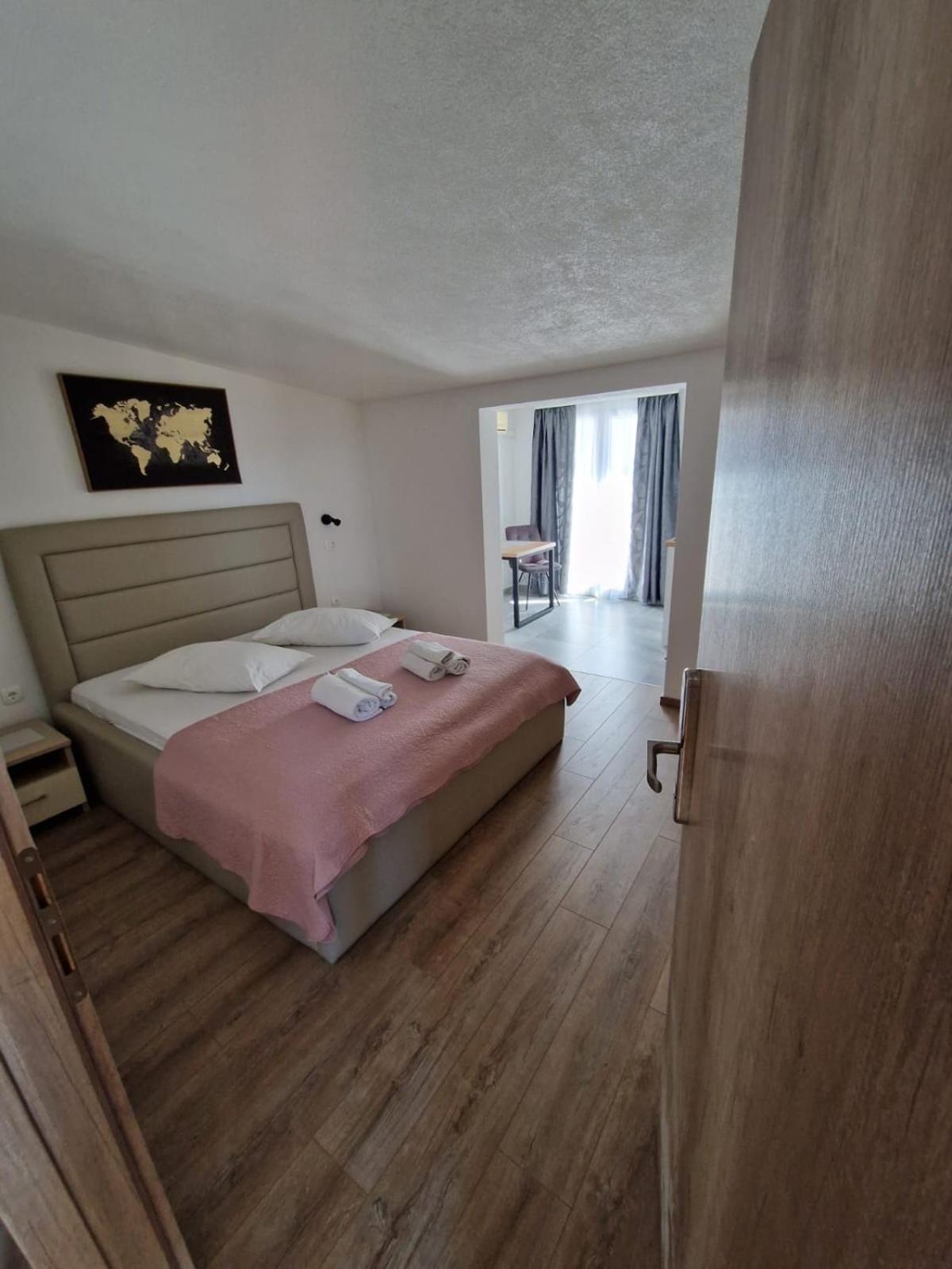 Apartments Petrovic Makarska Ngoại thất bức ảnh